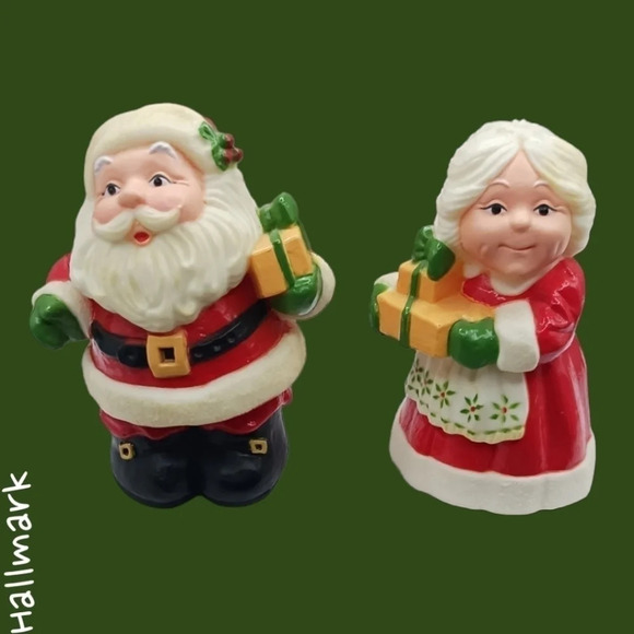 Hallmark Other - Hallmark vtg santa & mrs.claus salt and pepper shaker